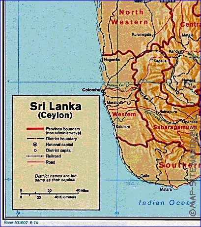 Administrativa mapa de Sri Lanka em ingles